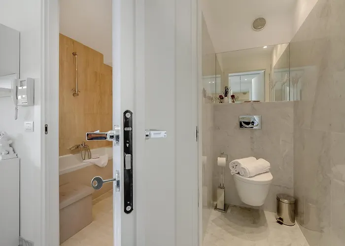 A Casa Di Arianna - Happy מנטון